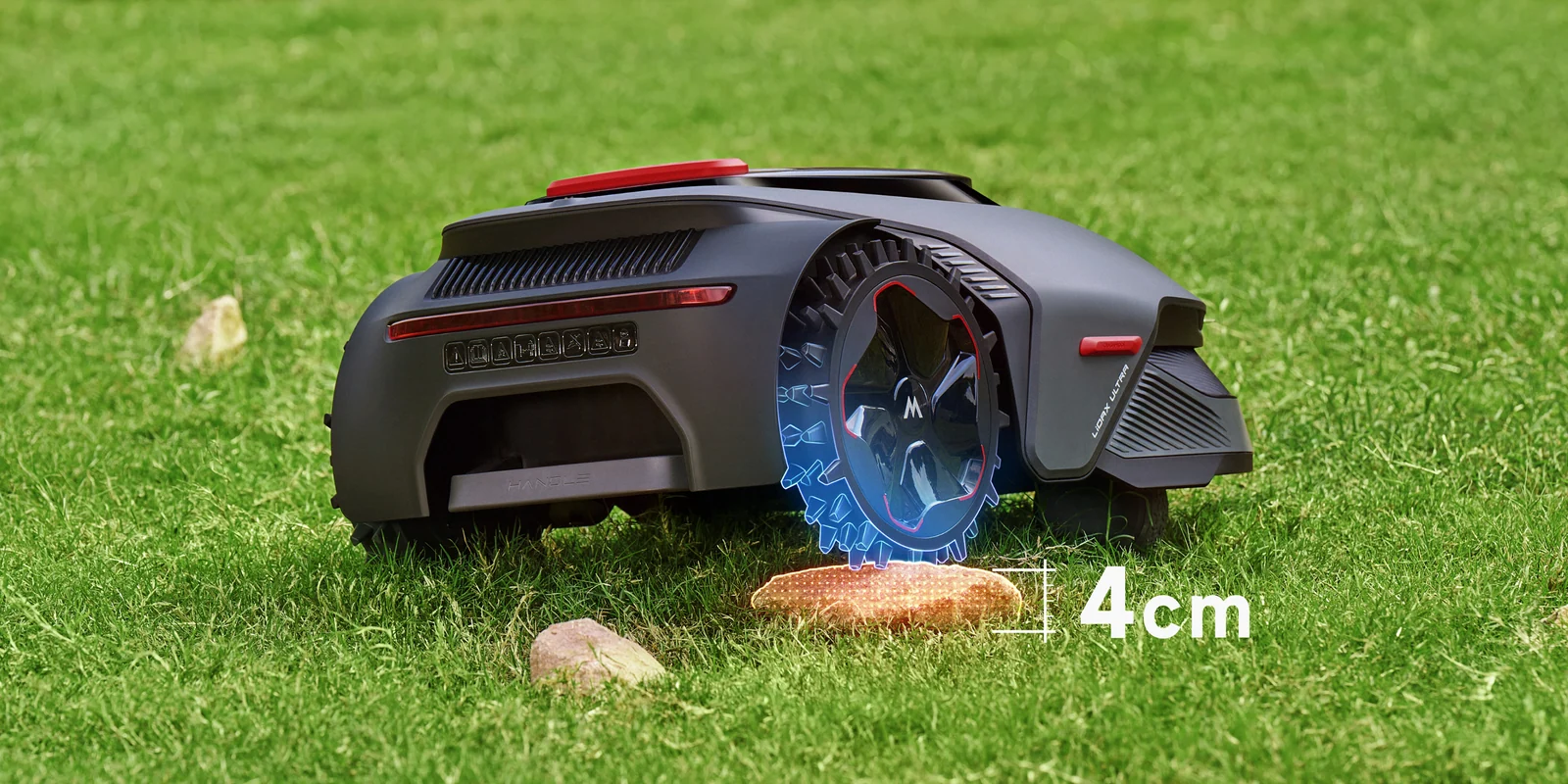 Vejos robotas užvažiuoja ant 4 cm kliūties