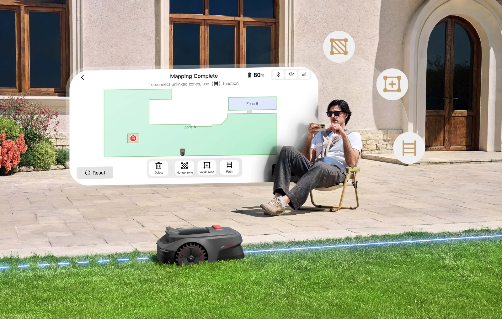 Žemėlapis programėlėje ir robotas prie namo
