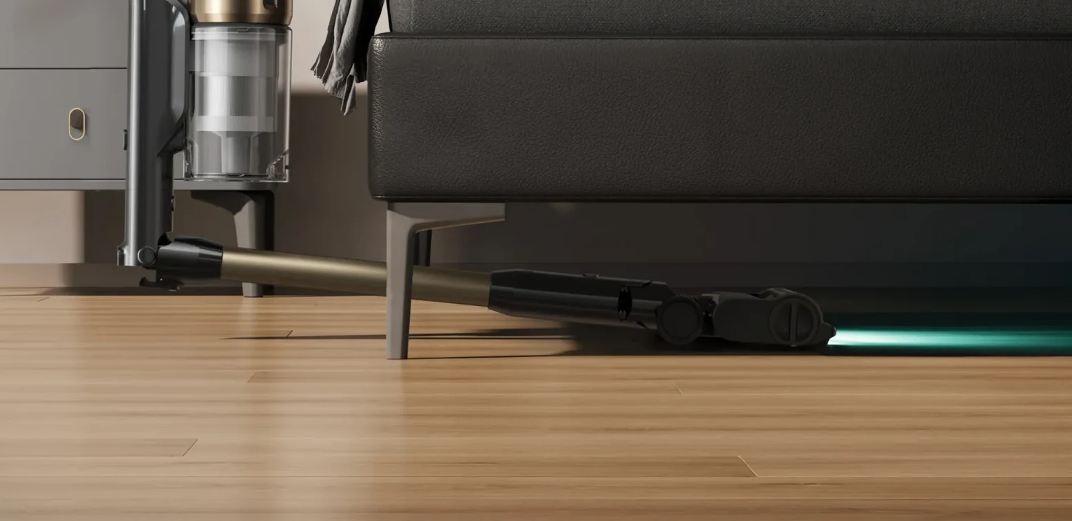 Lankstus vamzdis palenda po sofa